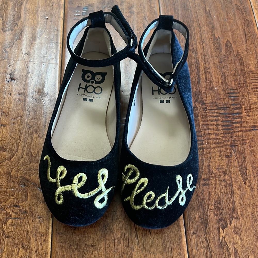 HOO Black Shoes